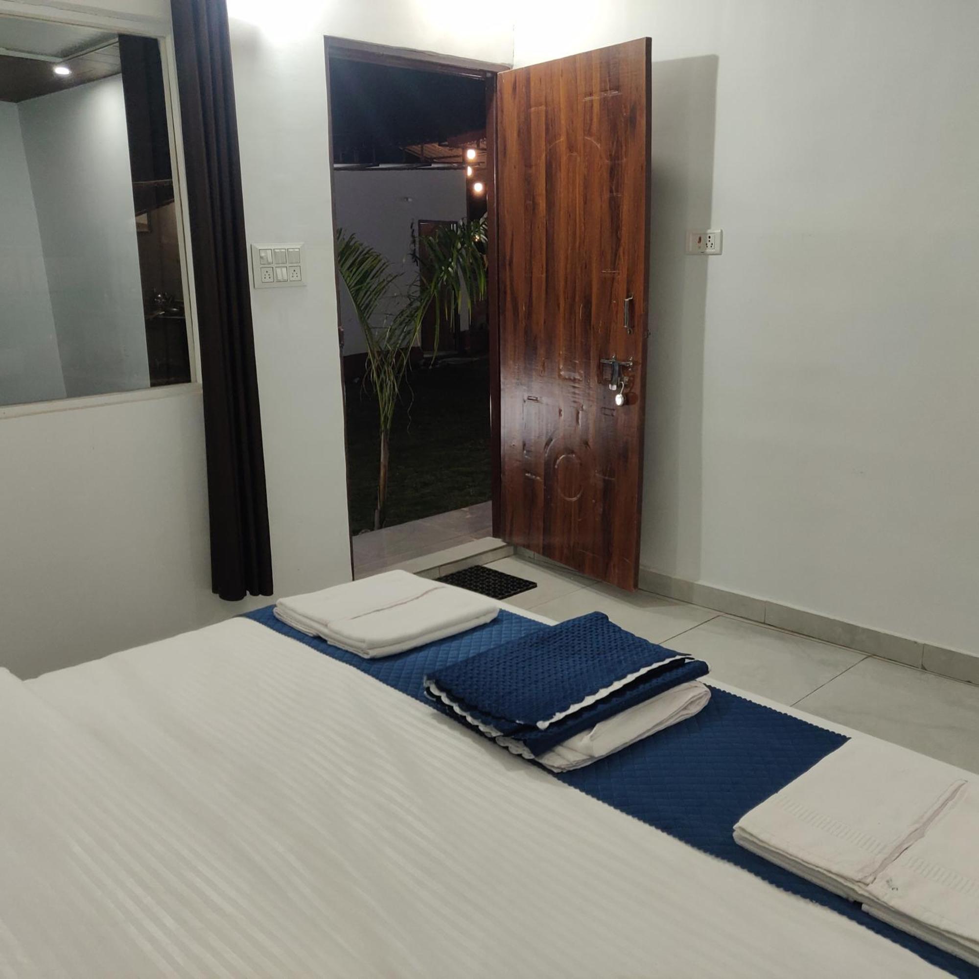 The Waterfront Resort Rishikesh Exterior photo
